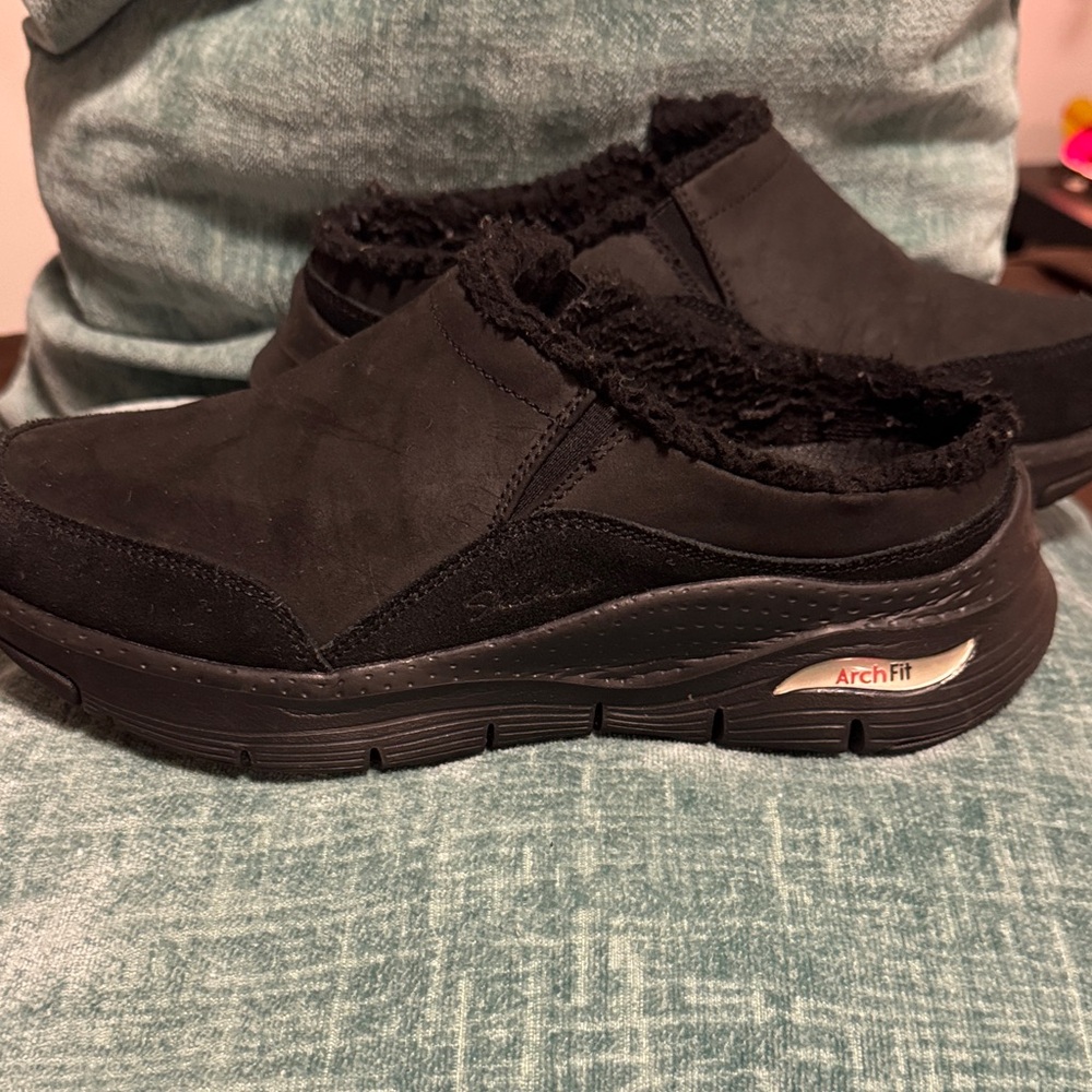 Skechers Black Fur-Lined Arch Fit Slip-On Clogs
